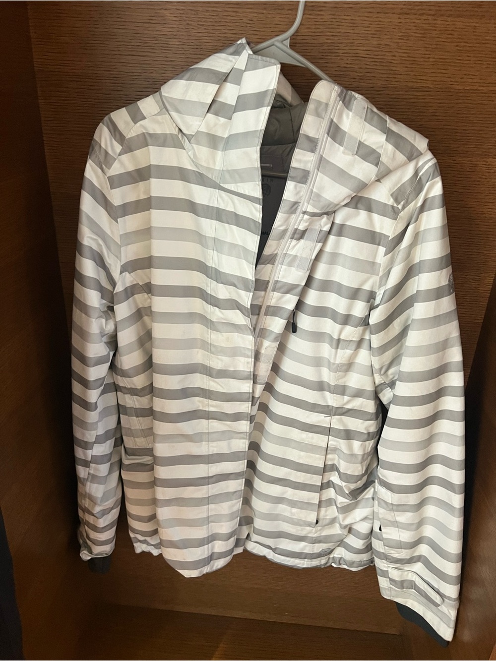 Mountain Hardwear Women's Hooded Striped Ski Jacket - Gray & White